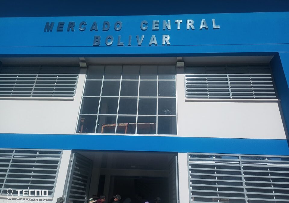 ENTREGA MERCADO MUNICIPAL BOLIVAR FORTALECE COMERCIO LOCAL