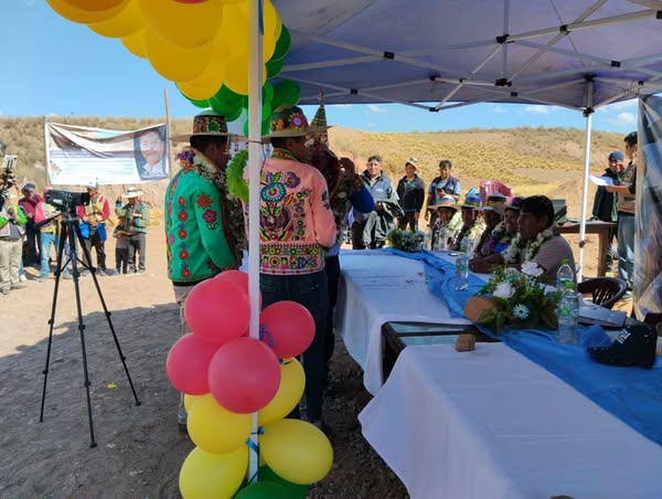 Conectividad vial mejorada en Tolapampa, Bolívar