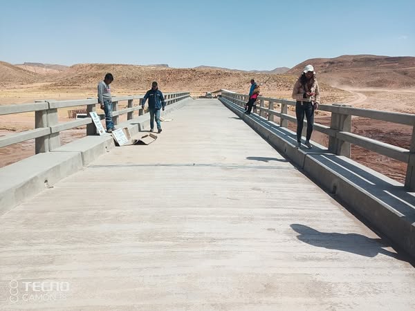 ista lateral del Puente Vehicular Chivirapi concluido